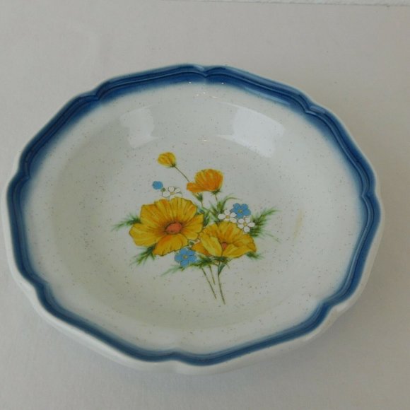 Set of 2 Mikasa China Amy Country Club Rim Soup Cereal Bowl 8.5" Yellow Flower - Picture 12 of 12